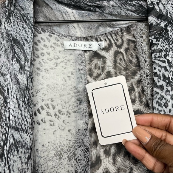 NEW Adore Women Duster Cardigan XL Snake‎ Animal Print Dip Dye Handkerchief Gray - Picture 2 of 9